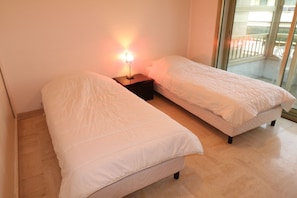 2 habitaciones, tabla de planchar con plancha y wifi gratis