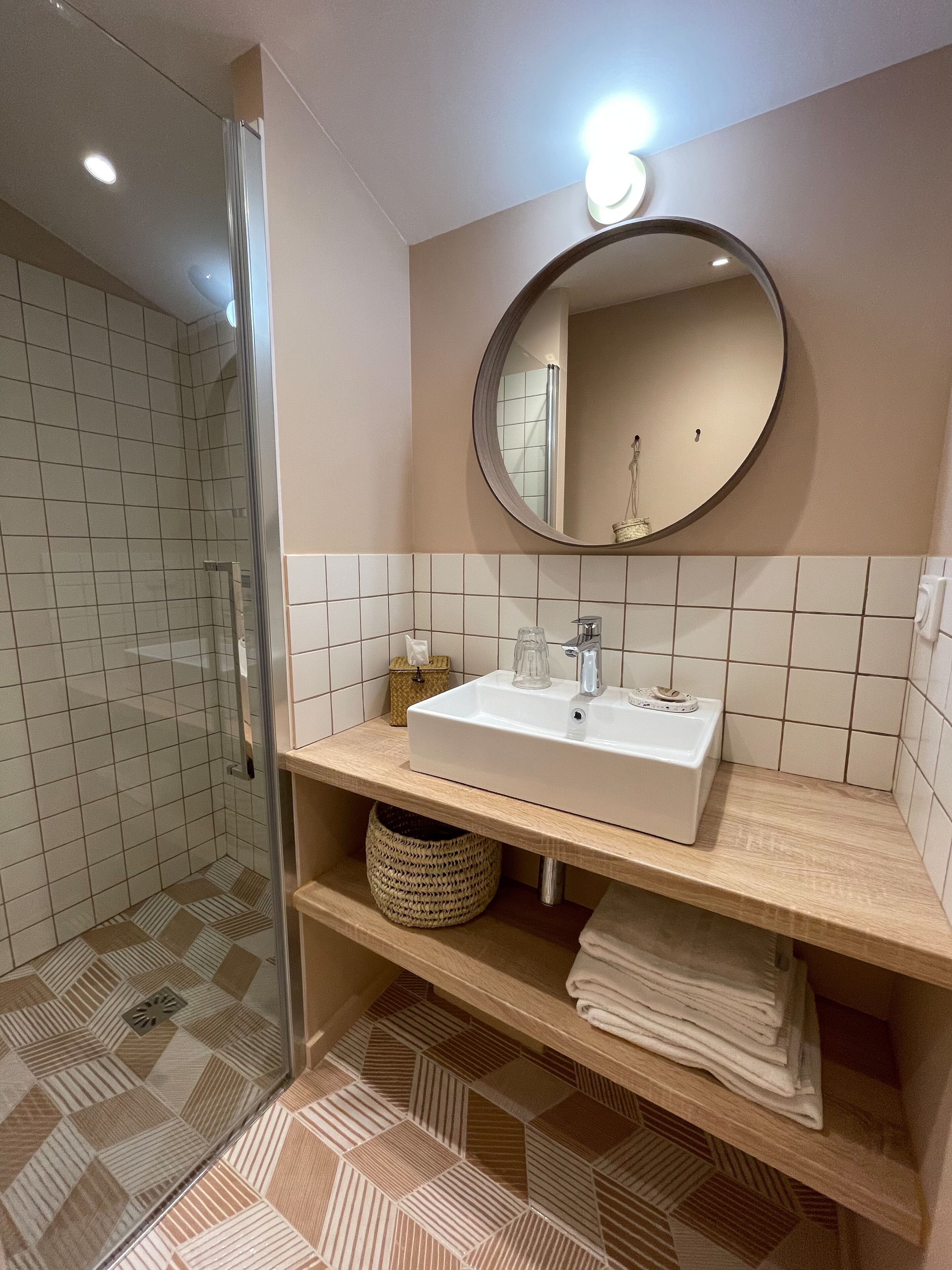 comfort room | bathroom | free toiletries, hair dryer, towels, soap