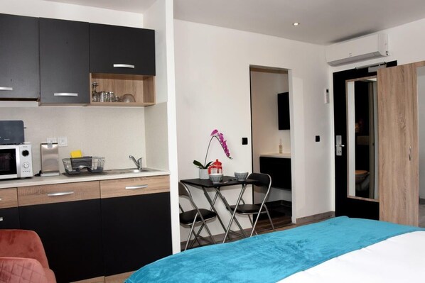 1 bedroom, free WiFi, bed sheets - HOME PLACE (Langon)