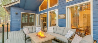 Mtn-View Cabin w/ Game Room & Deck in Flagstaff