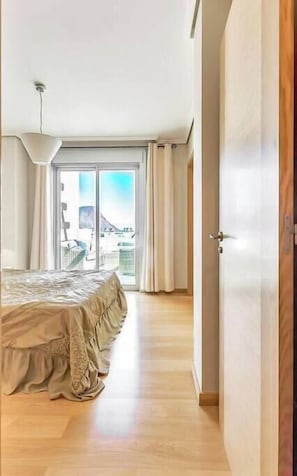 3 chambres, fer et planche Ă repasser, accĂšs Internet, draps fournis
