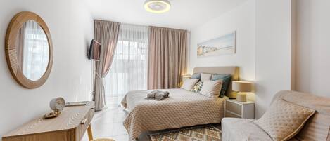 1 dormitorio, tabla de planchar con plancha, Internet y ropa de cama