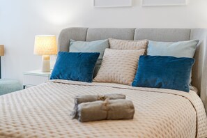 2 habitaciones, tabla de planchar con plancha, internet y ropa de cama 