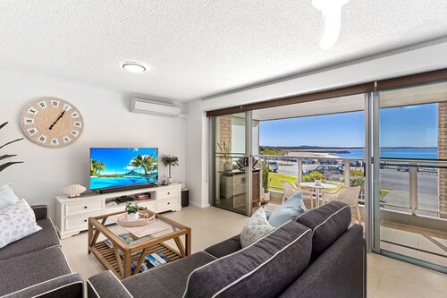 Waves on North - El Sandi 4