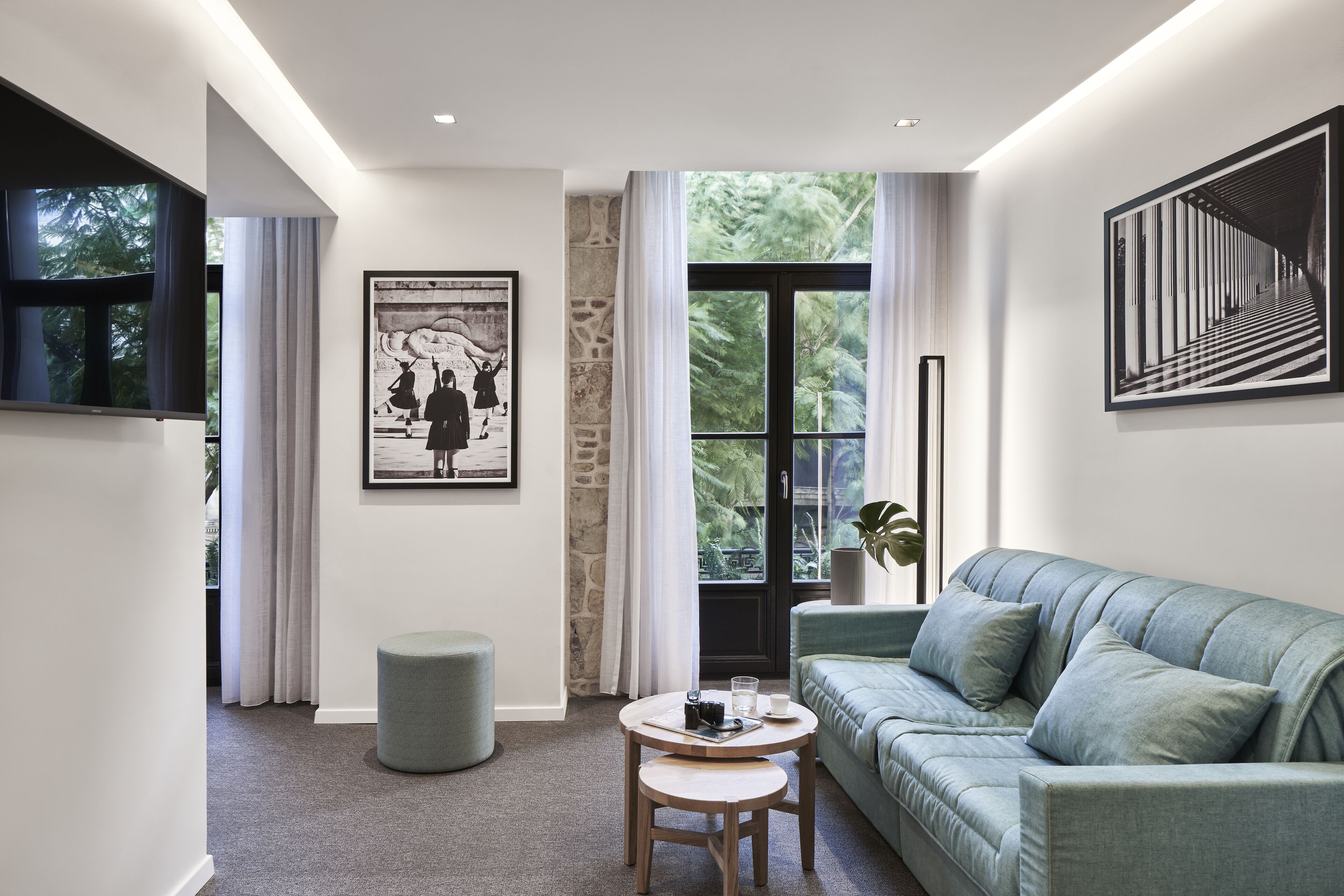 grand loft, balcony (suite) | living area | 43-inch smart tv with satellite channels, tv