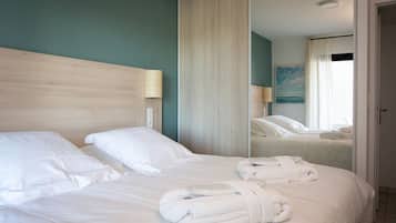 Soundproofing, free cots/infant beds, free WiFi, bed sheets