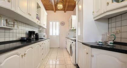 Ilenia's 3 Bedroom House With Private Pool