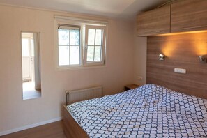 小木屋, 多張床 | 2 間睡房、可攜式嬰兒床、免費 Wi-Fi