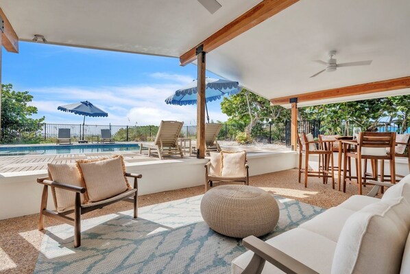 House, 3 Bedrooms | Outdoor dining