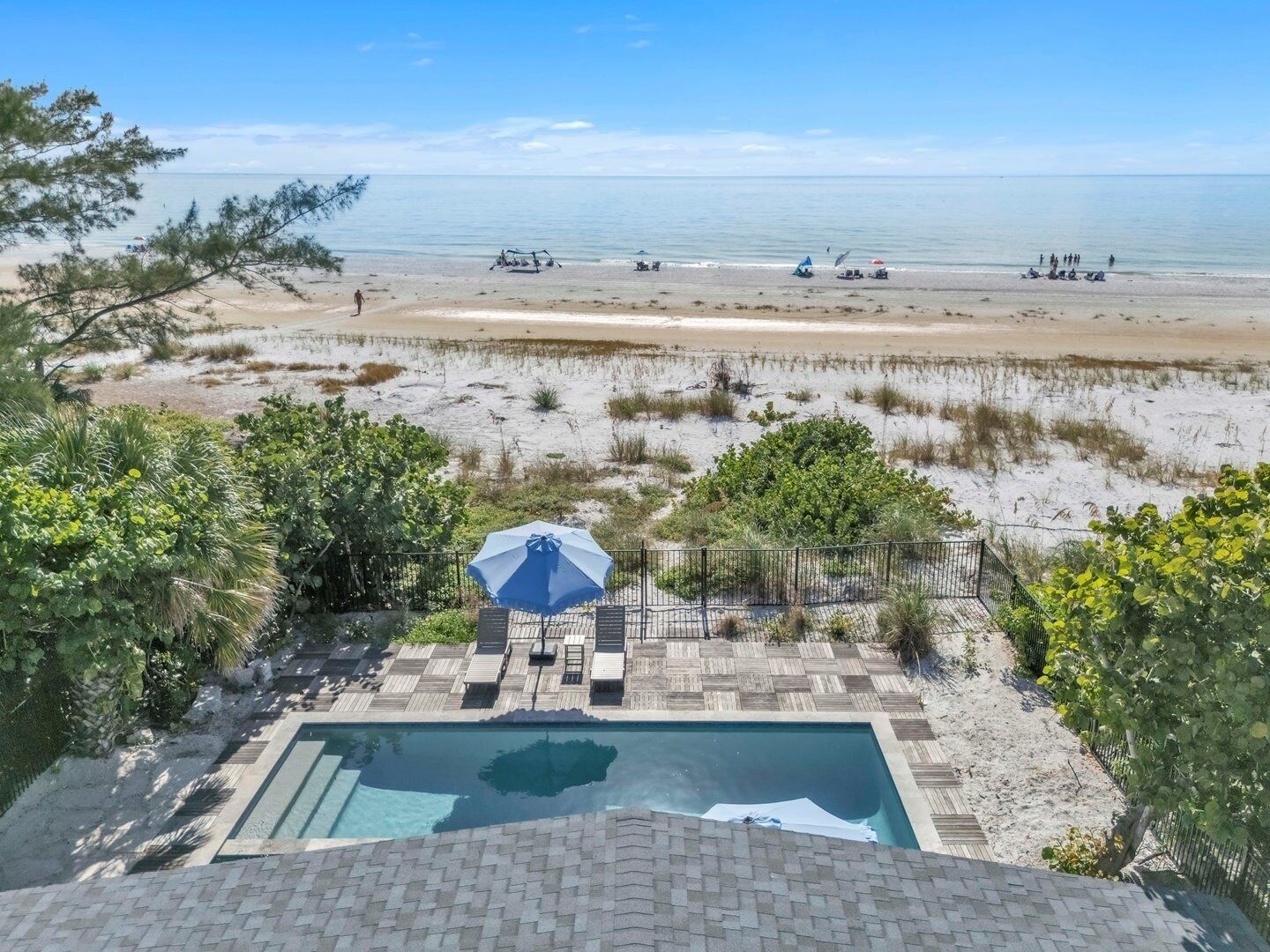 House, 3 Bedrooms | Beach | On the beach