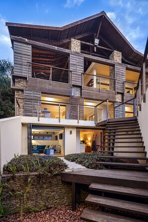 Property entrance - DolphinCoast YOLO Spaces-Ballito Beach House Villa (Ballito)