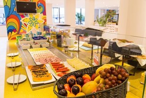 Desayuno buffet incluido todos los días 