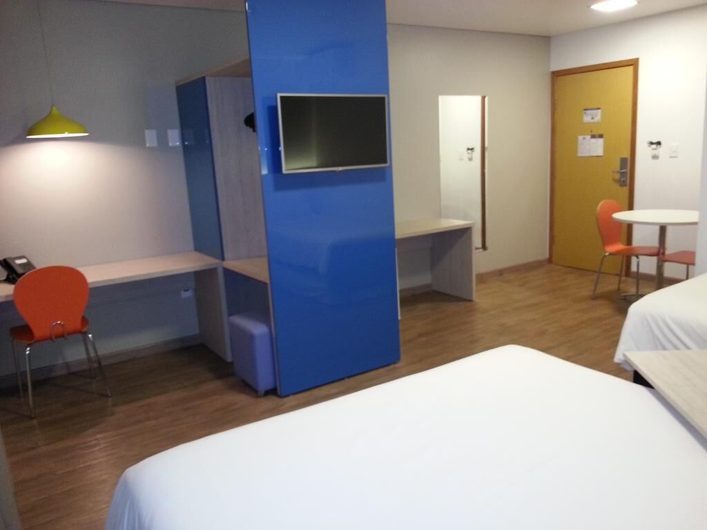 family room | hypo-allergenic bedding, minibar, individually furnished, desk