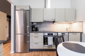 Full-sized fridge, microwave, oven, stovetop - Renovated Loft in a Historical Downtown Building (Tampere)