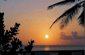 On the beach, beach towels - Beach Front with breathtaking Sunrise (Malindi)