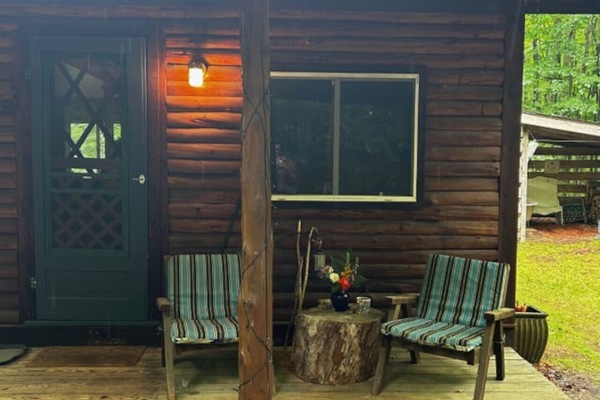 A view of the porch and amenities