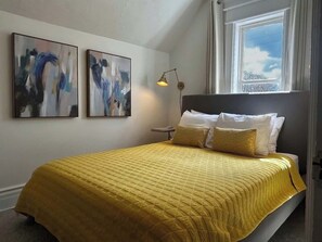 3 chambres, fer et planche à repasser, Wi-Fi, draps fournis