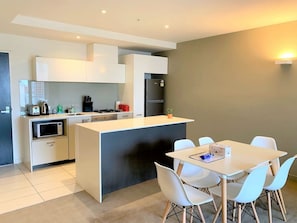 Fridge, microwave, oven, stovetop