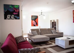 Smart TV, offices - The #1 Luxury Residence (Dakar)
