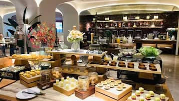 Petit déjeuner servi en supplément