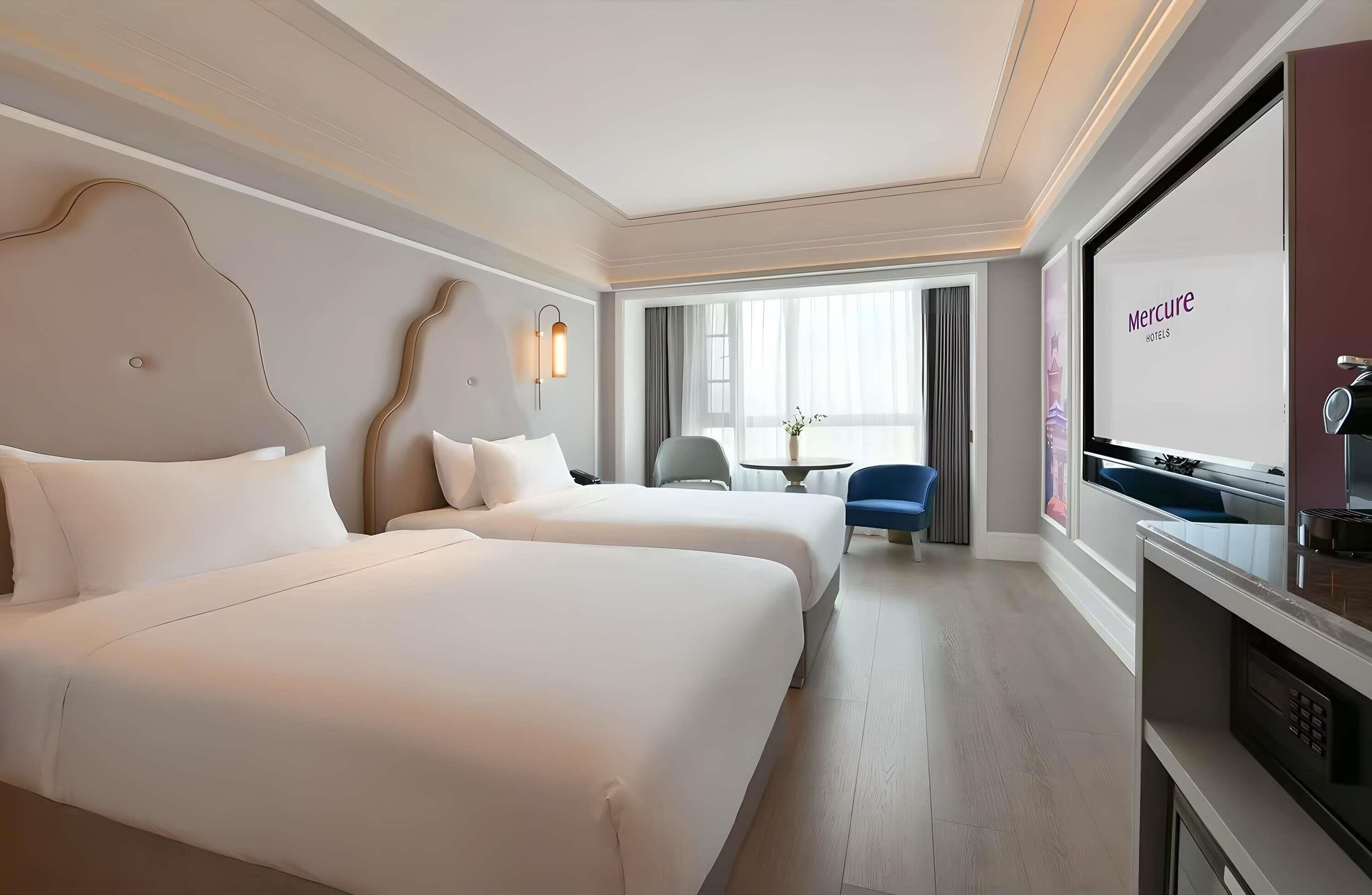 Down comforters, minibar, soundproofing, free WiFi