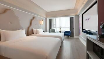 Down comforters, minibar, soundproofing, free WiFi