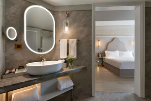 Minibar, free WiFi - Mercure Chengdu Jinniu Wanda Plaza (Chengdu)