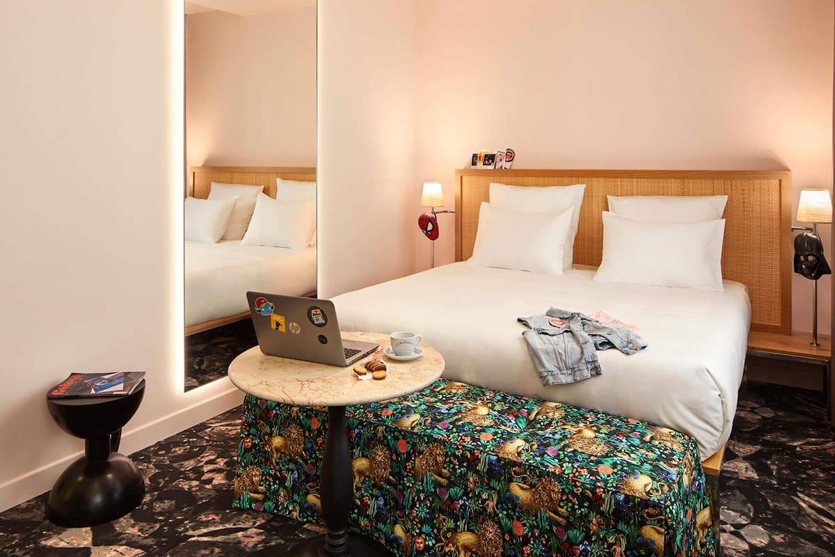 In-room safe, desk, laptop workspace, soundproofing