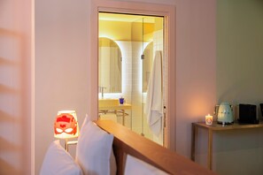 淋浴設備、環保盥洗用品、吹風機、毛巾