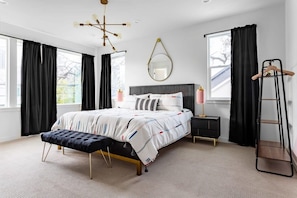 6 habitaciones, tabla de planchar con plancha, wifi y ropa de cama 