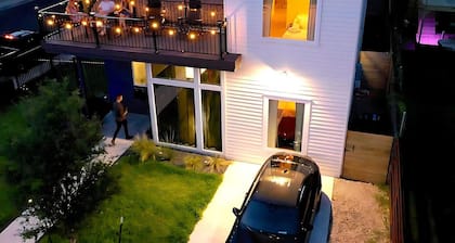 King Kasa 6BR Retreat—6 walk min to Rainey St
