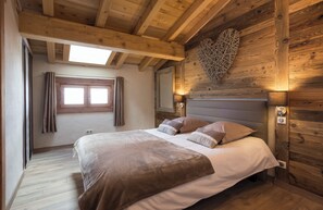 5 bedrooms, iron/ironing board, travel cot, free WiFi - Chalet MACHOLAT, Sauna, sleeps 13, Les Arcs PARADISKI (Bourg st Maurice)