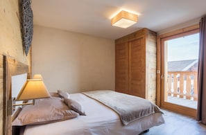 5 chambres, fer et planche à repasser, lit parapluie, Wi-Fi gratuit
