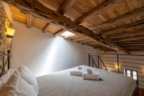 4 Schlafzimmer, Zimmersafe, Bügeleisen/Bügelbrett, kostenloses WLAN