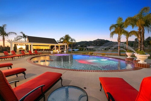 * NEW Luxury Celebrity Vineyard Estate Temecula *
