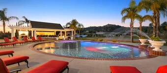 * NEW Luxury Celebrity Vineyard Estate Temecula *
