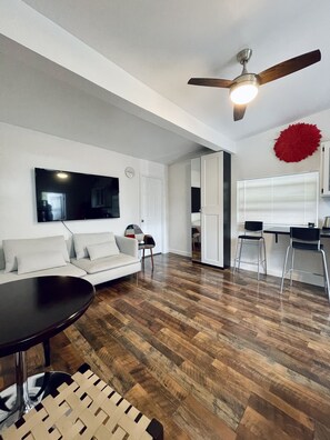 Smart TV - ❤️Red flower (Where you are welcome) (Largo)