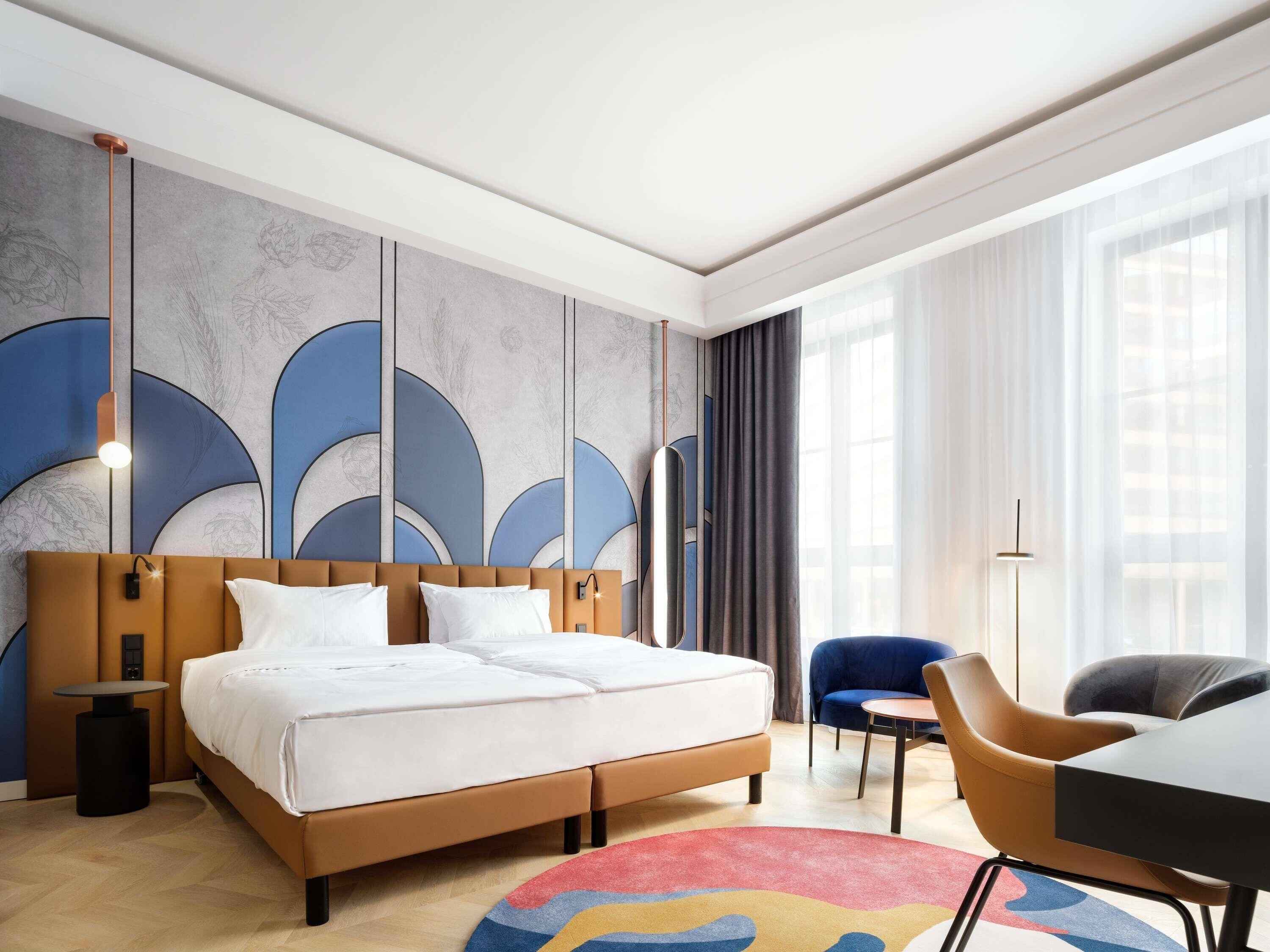 Habitación doble superior, 1 cama matrimonial | Caja de seguridad en la habitación, muebles diferentes y escritorio 