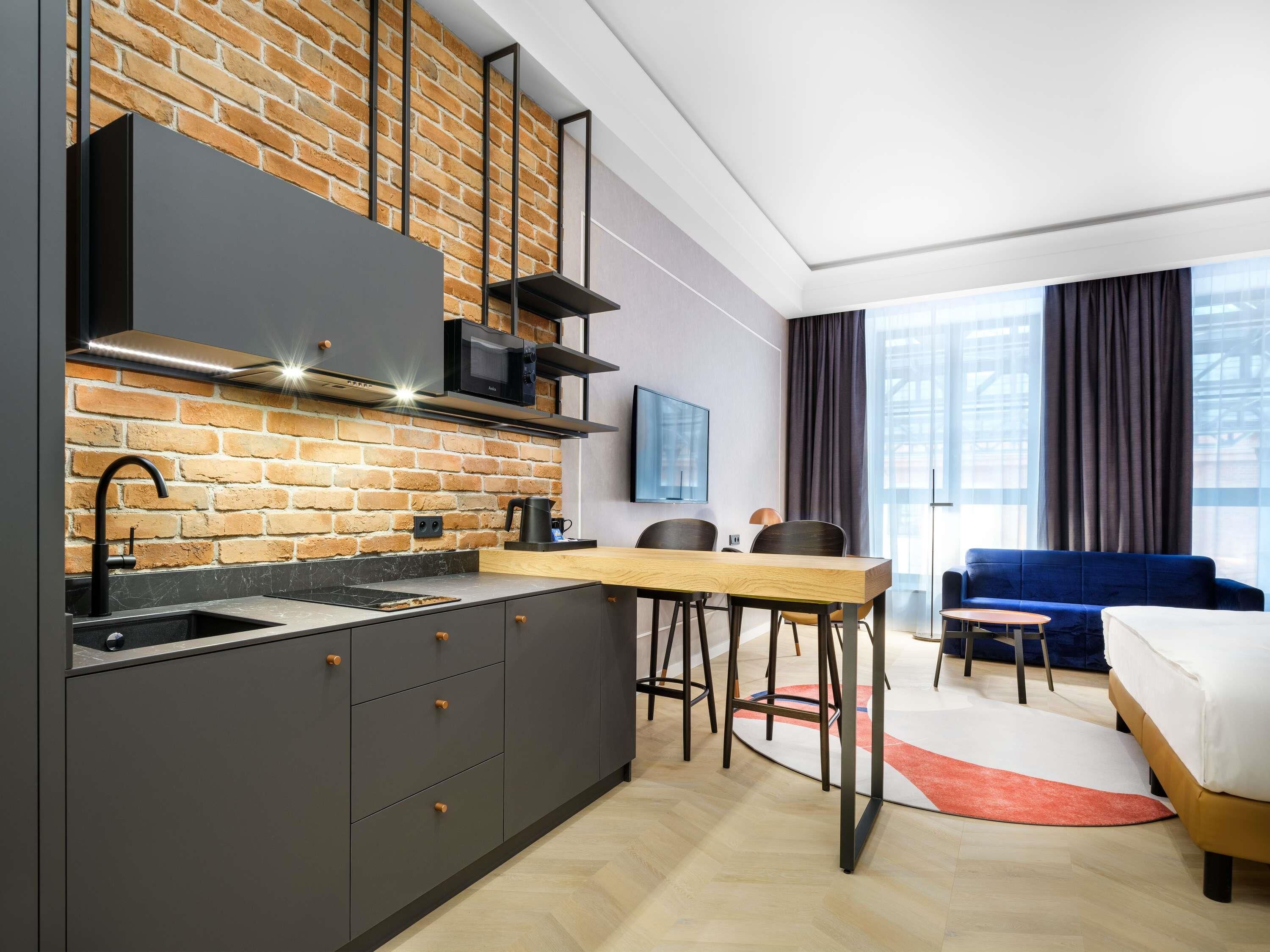 In-room safe, individually furnished, desk, laptop workspace