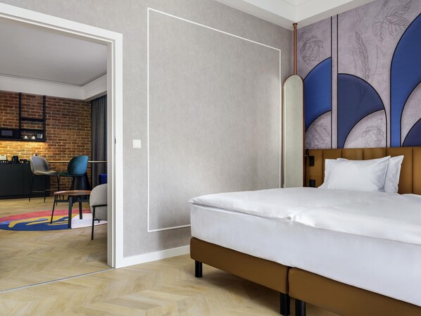 Superior Suite, 1 King Bed with Sofa bed