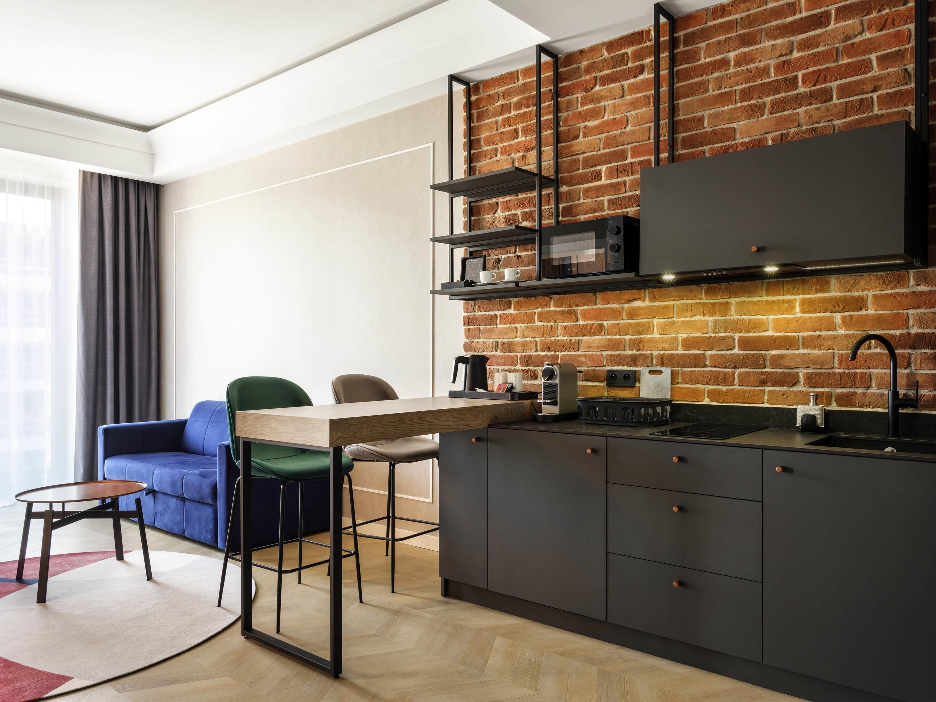 In-room safe, individually furnished, desk, laptop workspace