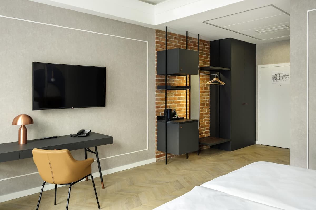 Superior Double Room, 1 Double Bed | In-room safe, individually furnished, desk, laptop workspace