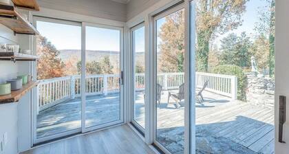 Hemlock Hill | Large Home| Mtn Views | Sleeps 23!