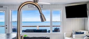 Point Pelee Beach Retreat | Hot Tub | Lake Erie
