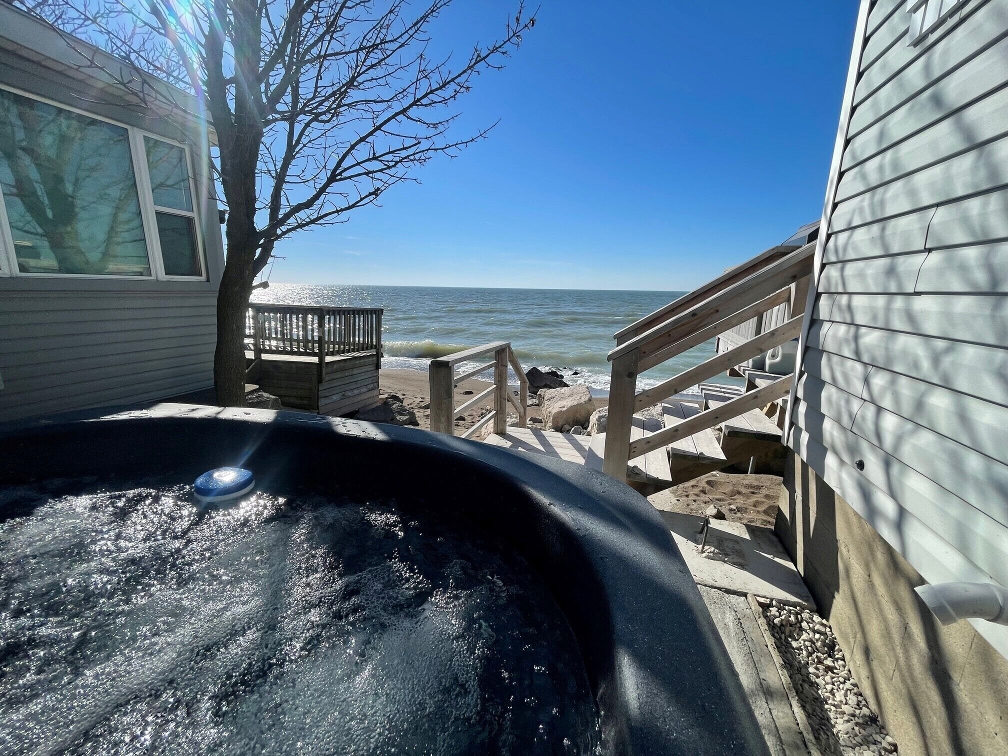 Bañera de hidromasaje al aire libre