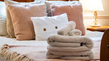 3 dormitorios, escritorio, tabla de planchar con plancha y wifi gratis