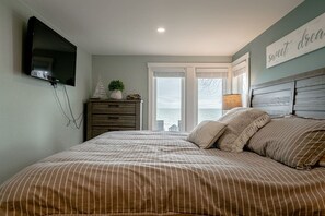 2 makuuhuonetta, silitysrauta/-lauta, ilmainen Wi-Fi, vuodevaatteet