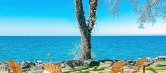 The Rose Cottage: on the Lake - Stay with Us!