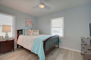 4 dormitorios, tabla de planchar con plancha, wifi gratis y ropa de cama
