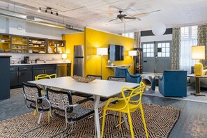 Dining - 35 Carolina Lane  Loft Downtown on Historic Alley + One Free Off Street Parking (Asheville)